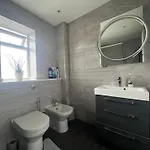 Woodcote House Дом отдыха Бристоль