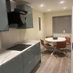 Woodcote House Дом отдыха *