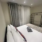 Woodcote House Дом отдыха Бристоль