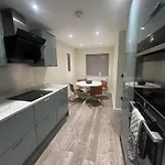 Woodcote House Дом отдыха