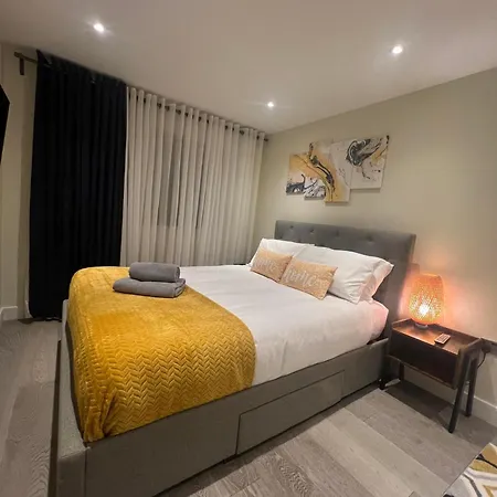 Woodcote House بريستول