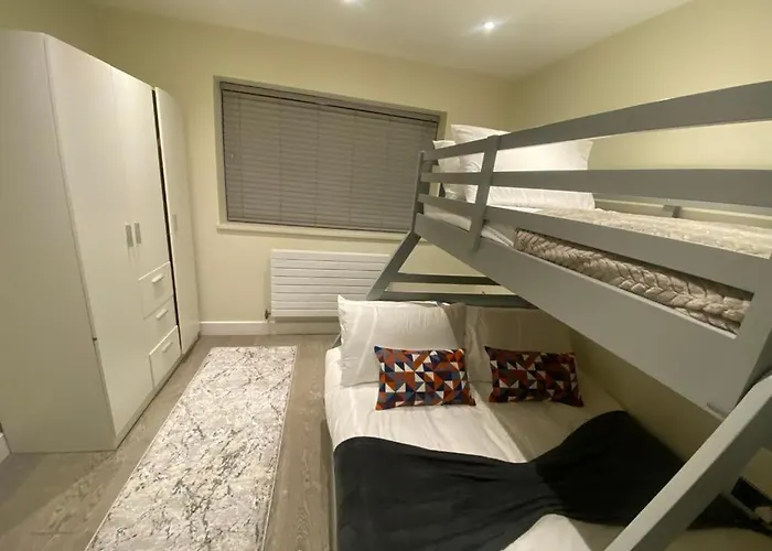 Woodcote House بريستول